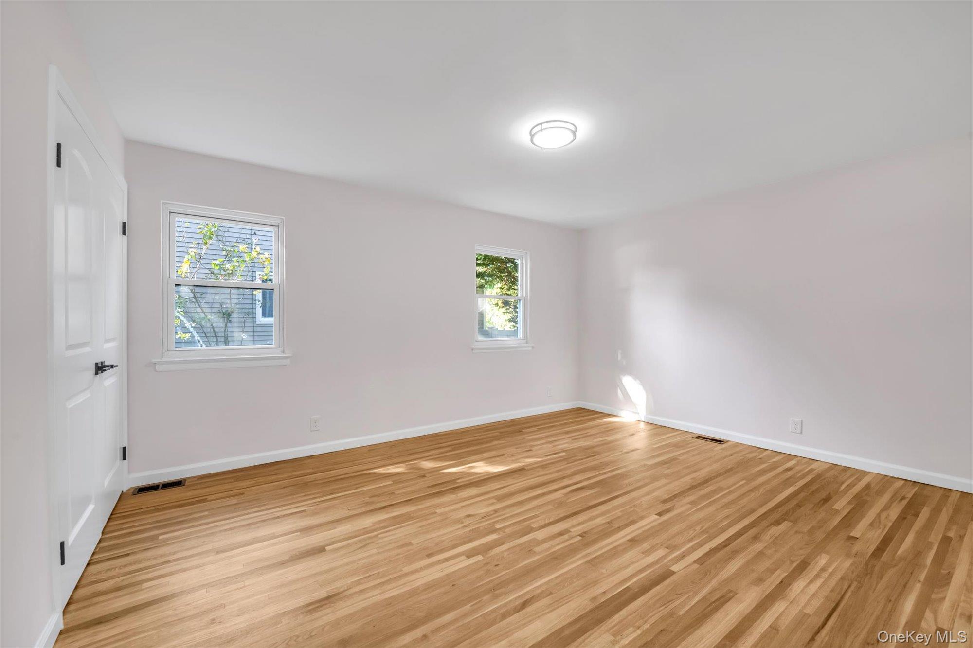 #9 photo, 1594 Union Avenue, ナッソー郡 Hewlett , NY 11557