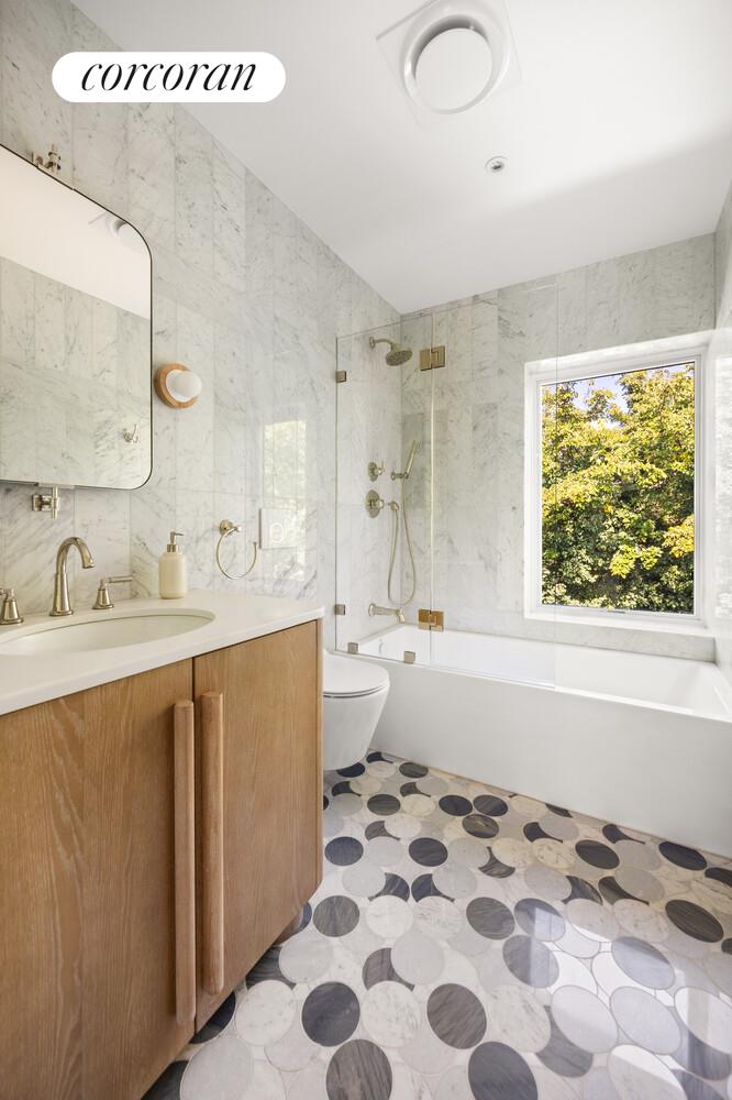 #19 photo, 561 PUTNAM Avenue, Stuyvesant Heights , NY 11221