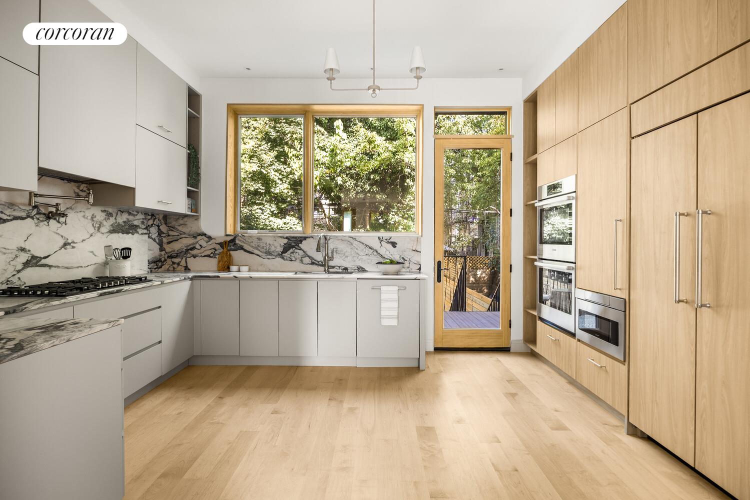 #7 photo, 561 PUTNAM Avenue, Stuyvesant Heights , NY 11221