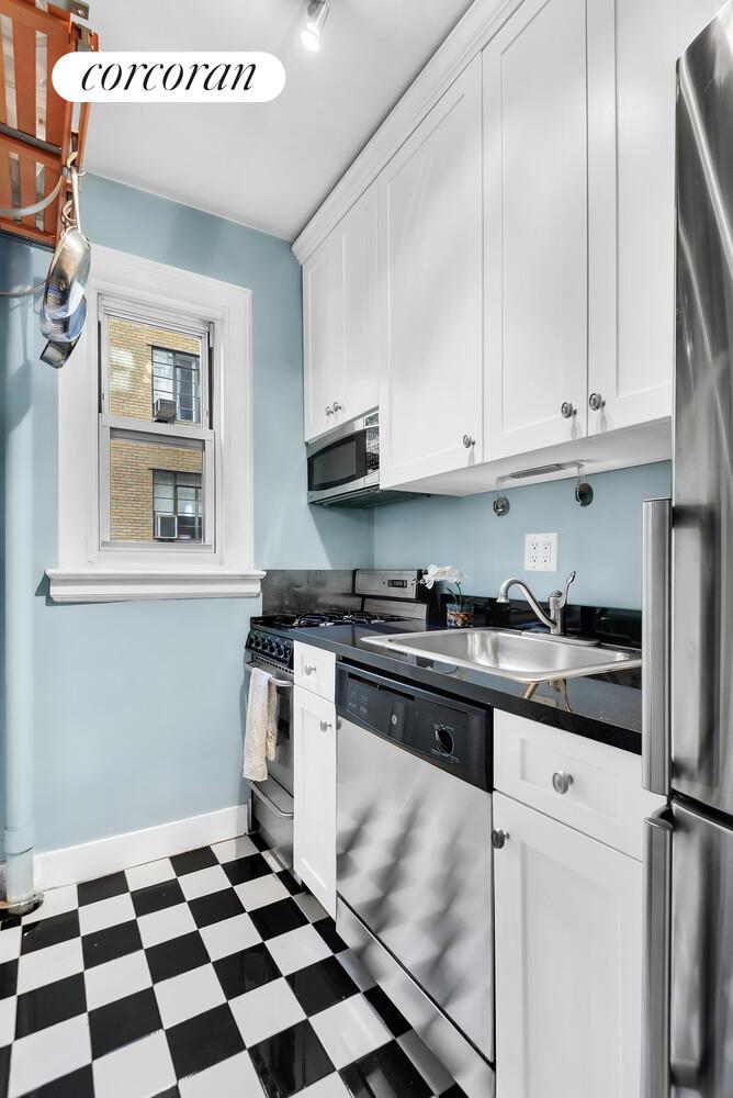 #4 photo, 304 W 75TH Street, マンハッタン Upper West Side , NY 10023