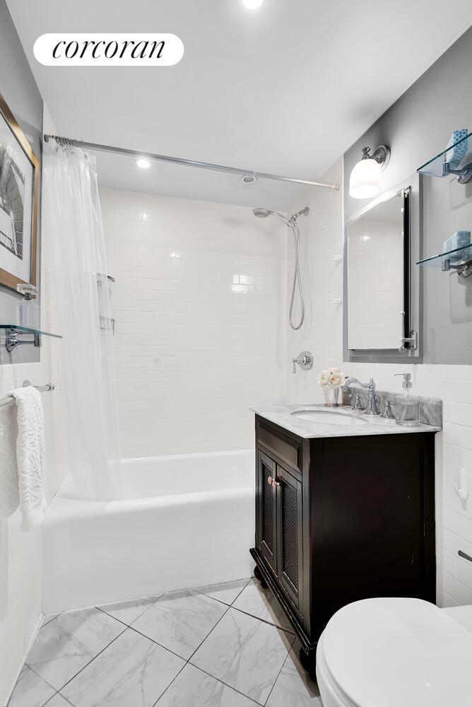 #5 photo, 304 W 75TH Street, マンハッタン Upper West Side , NY 10023