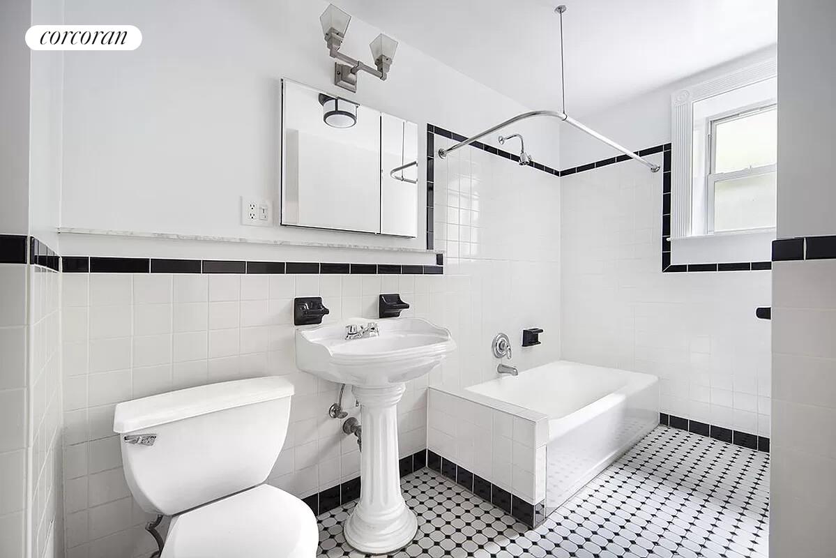 #8 photo, New York City, マンハッタン Upper East Side , NY 10028