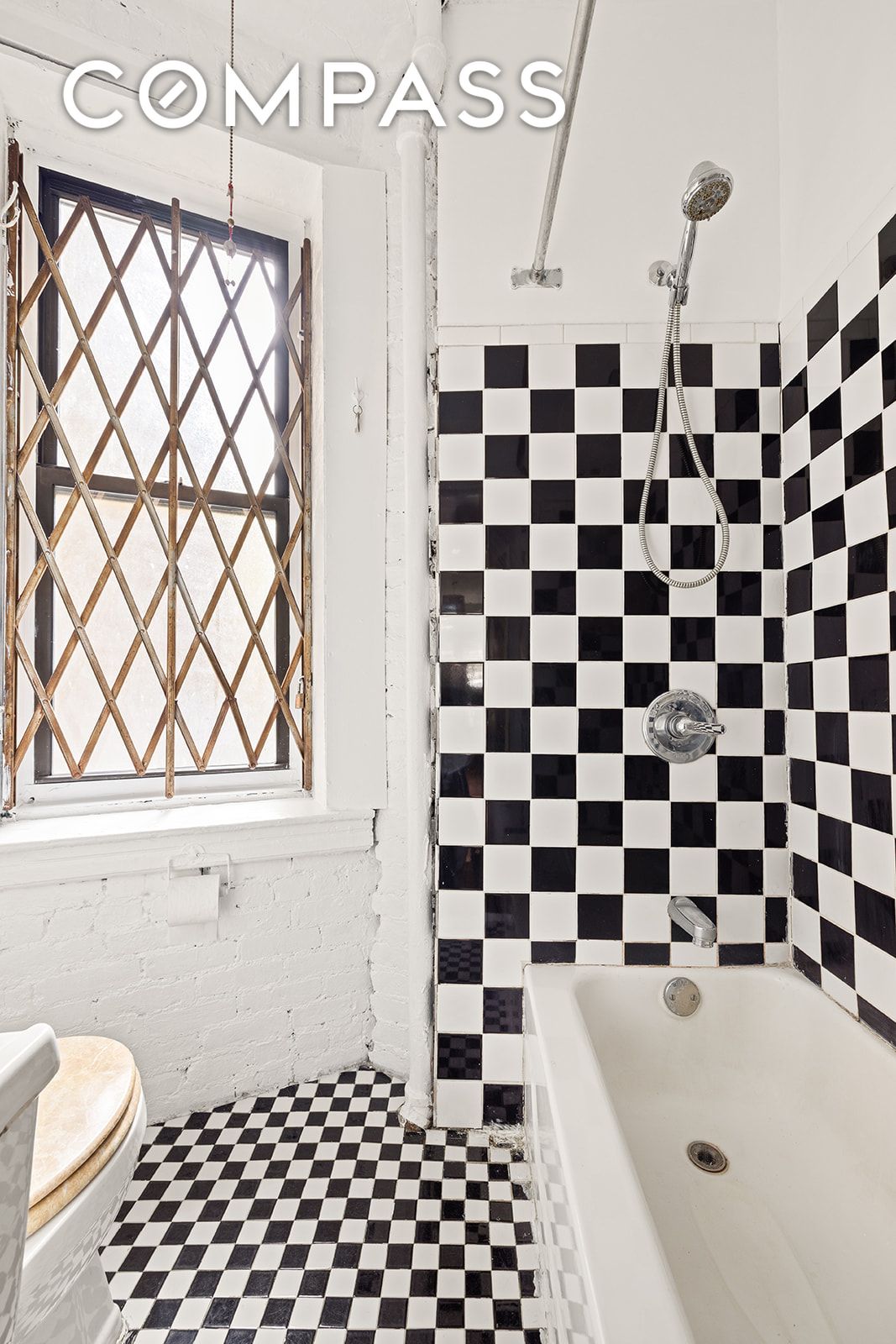 #5 photo, 241 E 7th Street, マンハッタン East Village , NY 10009