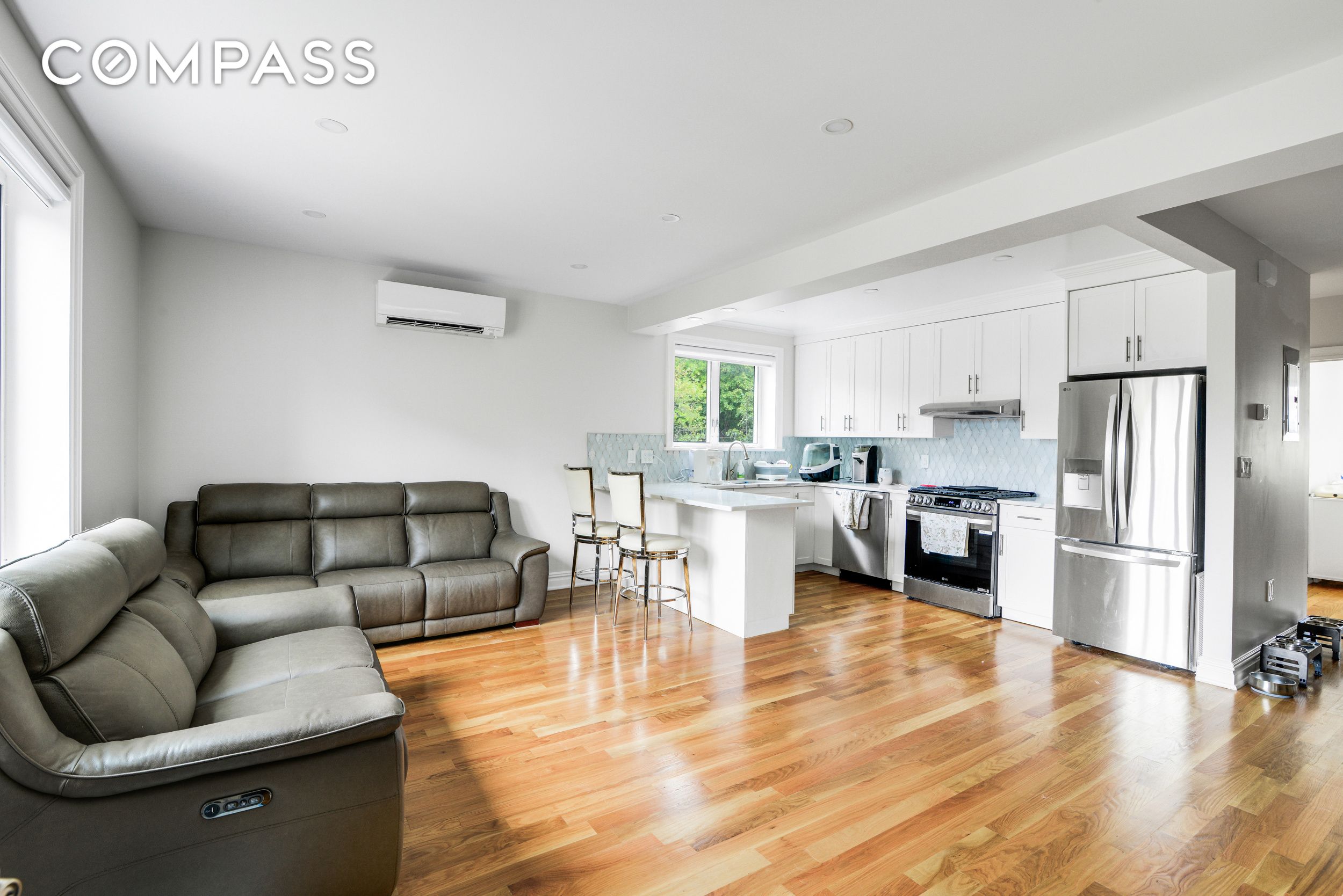 #2 photo, Queens, Queens , NY 11105