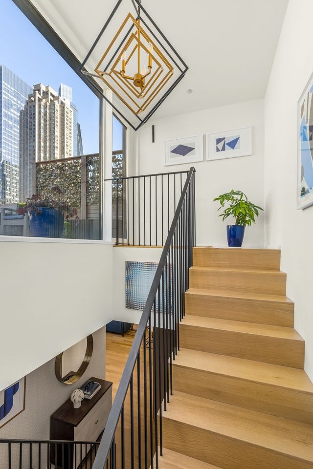 #11 photo, 318 W 52nd Street, マンハッタン Clinton , NY 10019