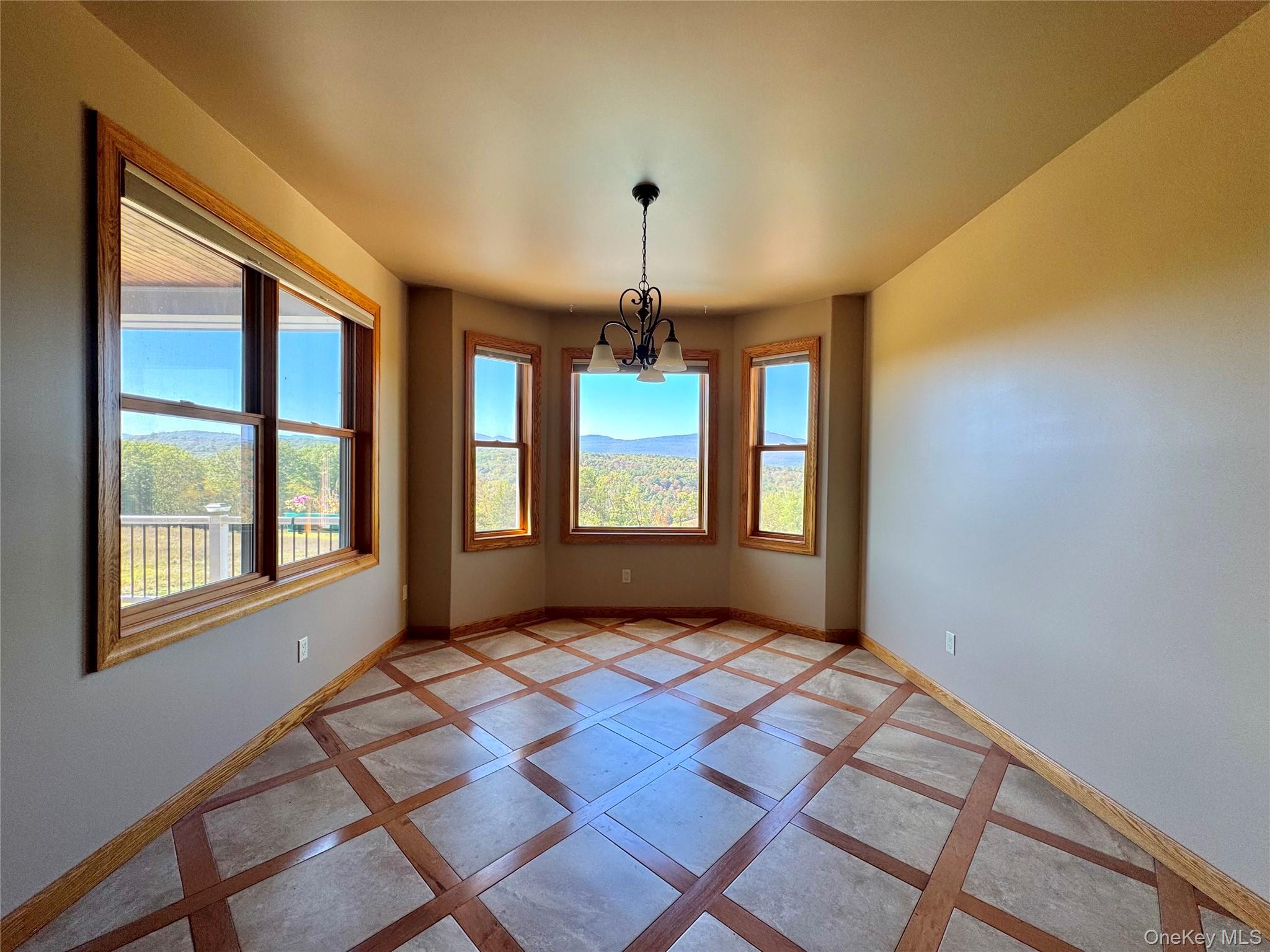 #19 photo, 3071 Old Kings Road, Catskill , NY 12414