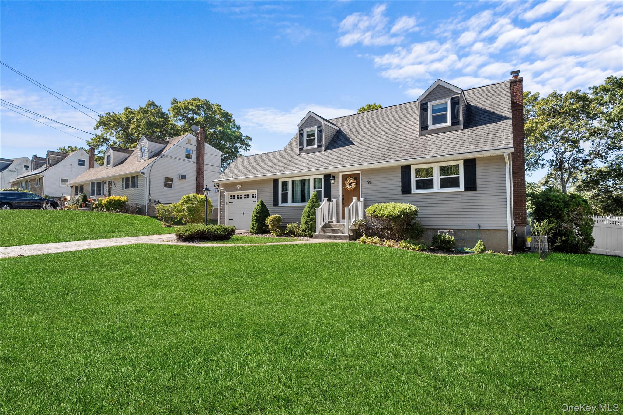 #2 photo, 98 Paula Boulevard, サフォーク郡 Selden , NY 11784