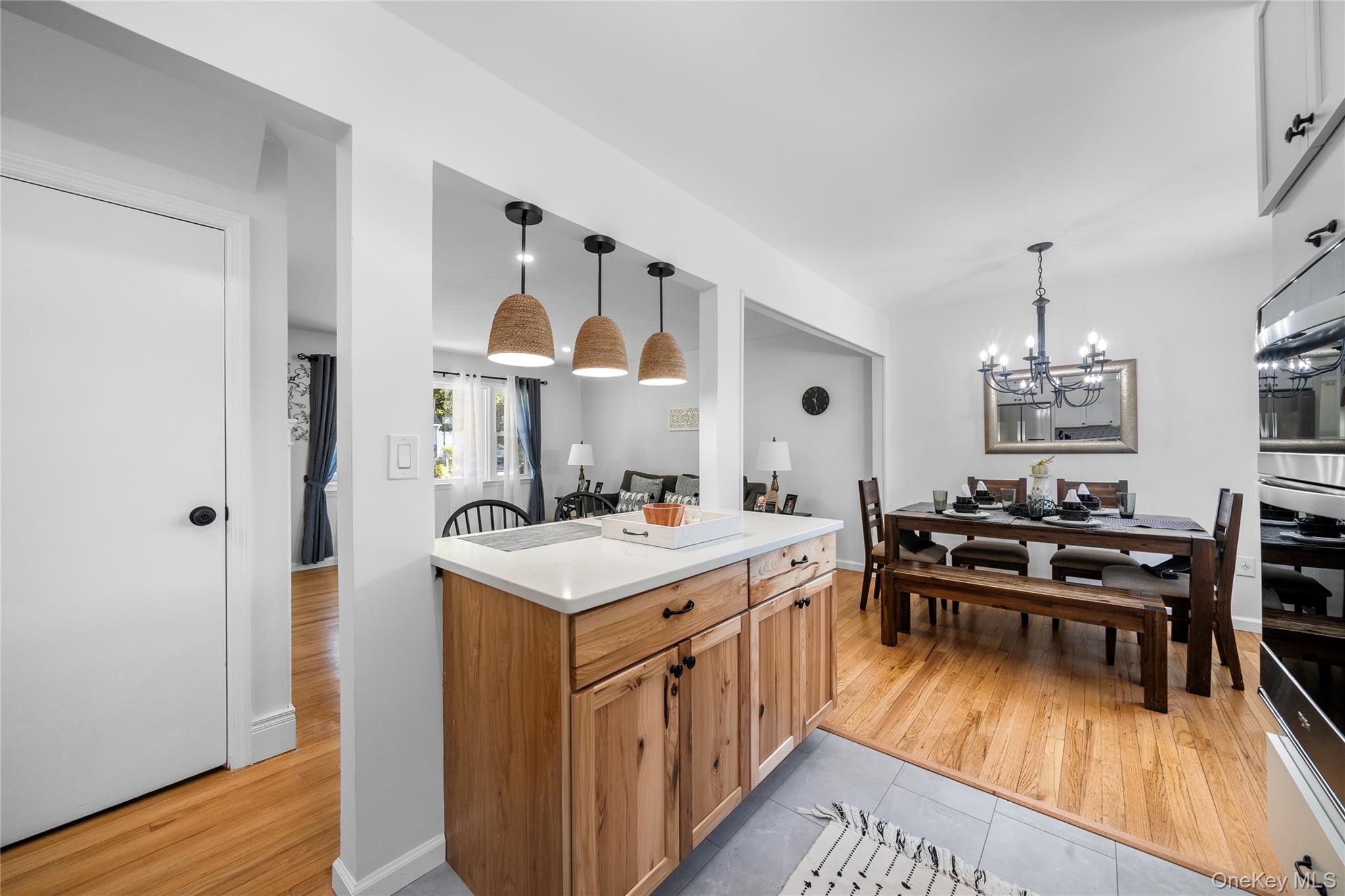 #9 photo, 98 Paula Boulevard, サフォーク郡 Selden , NY 11784