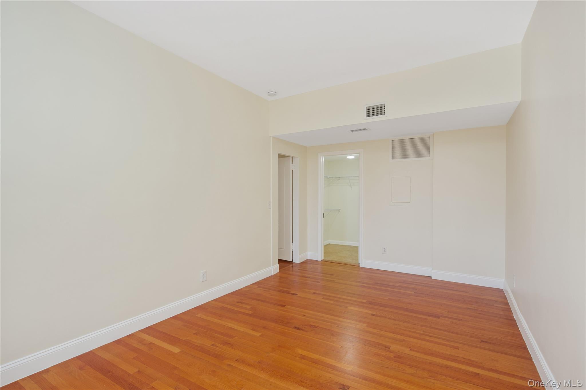 #12 photo, 206 Chateau Rive, Peekskill , NY 10566