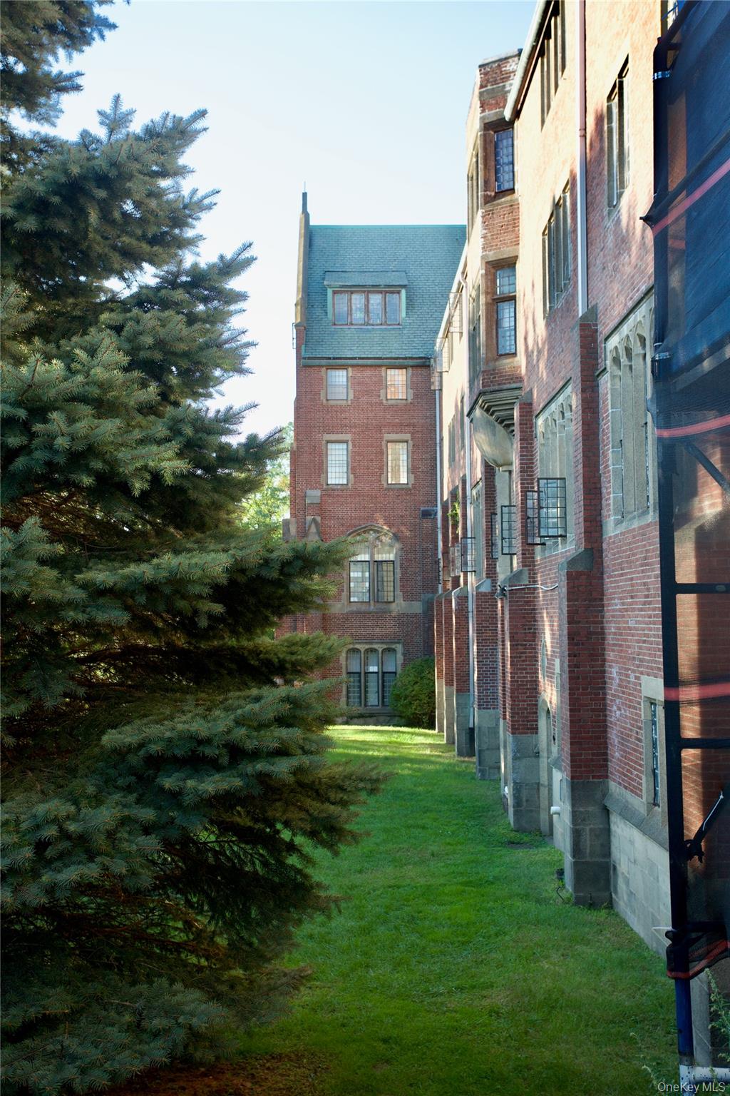 #14 photo, 206 Chateau Rive, Peekskill , NY 10566