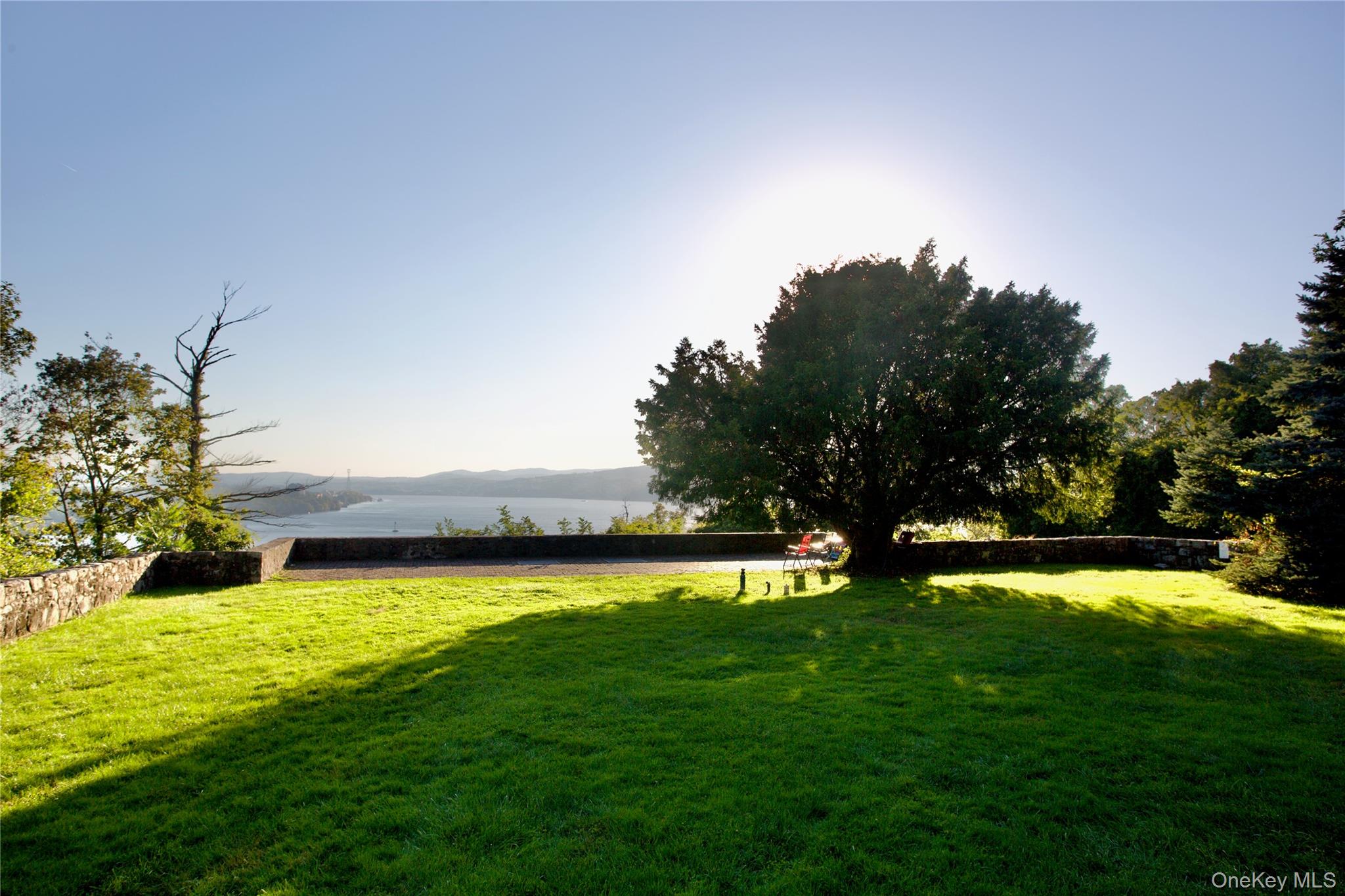 #19 photo, 206 Chateau Rive, Peekskill , NY 10566