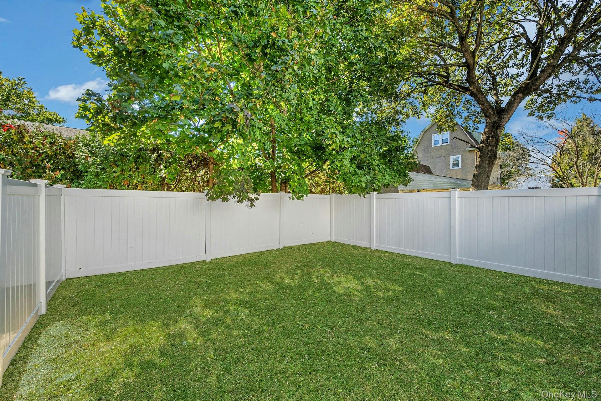 #17 photo, 105 Bradford Street, Harrison , NY 10528