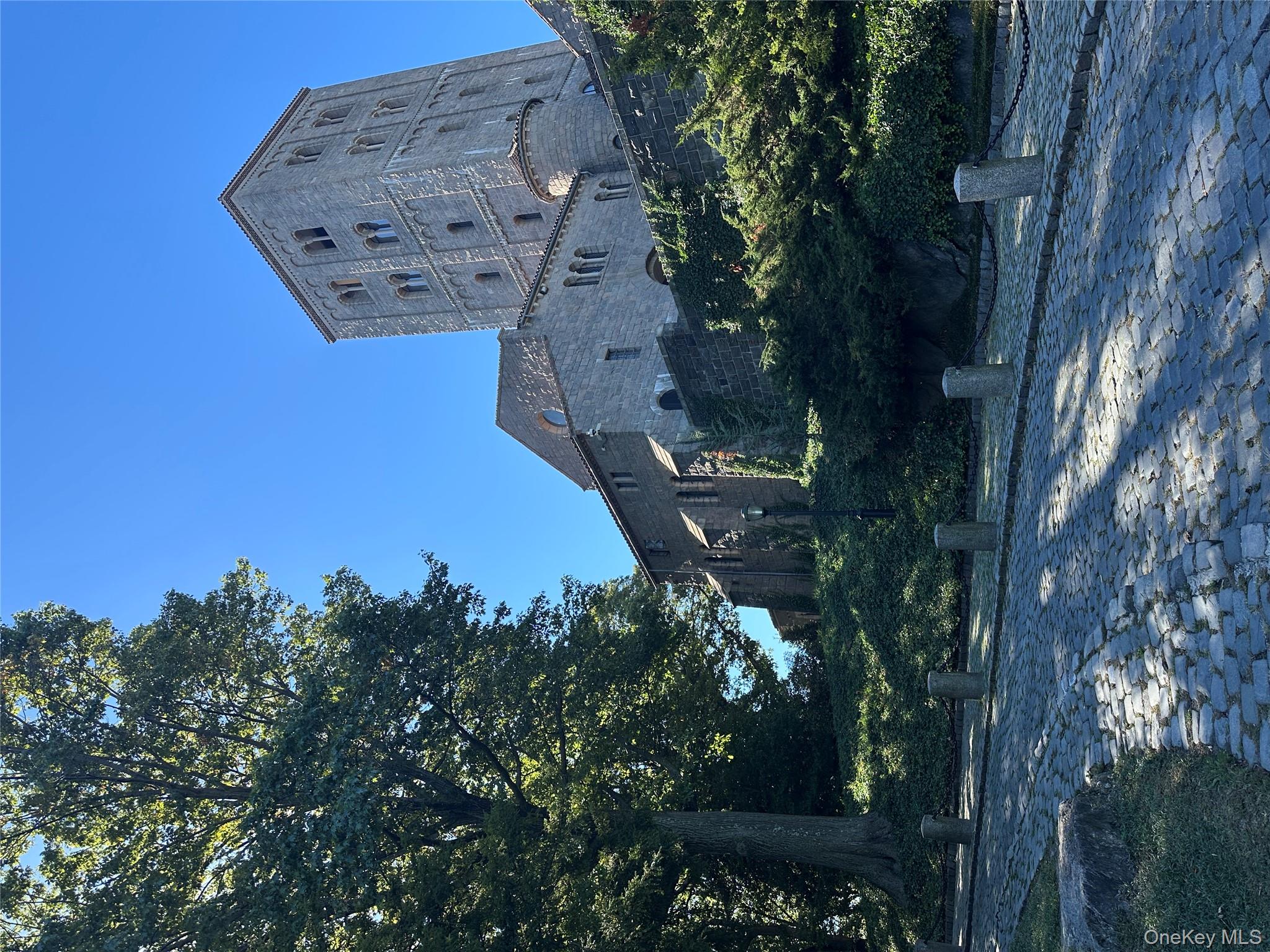 #14 photo, 295 Bennett Avenue, New York (Manhattan) , NY 10040