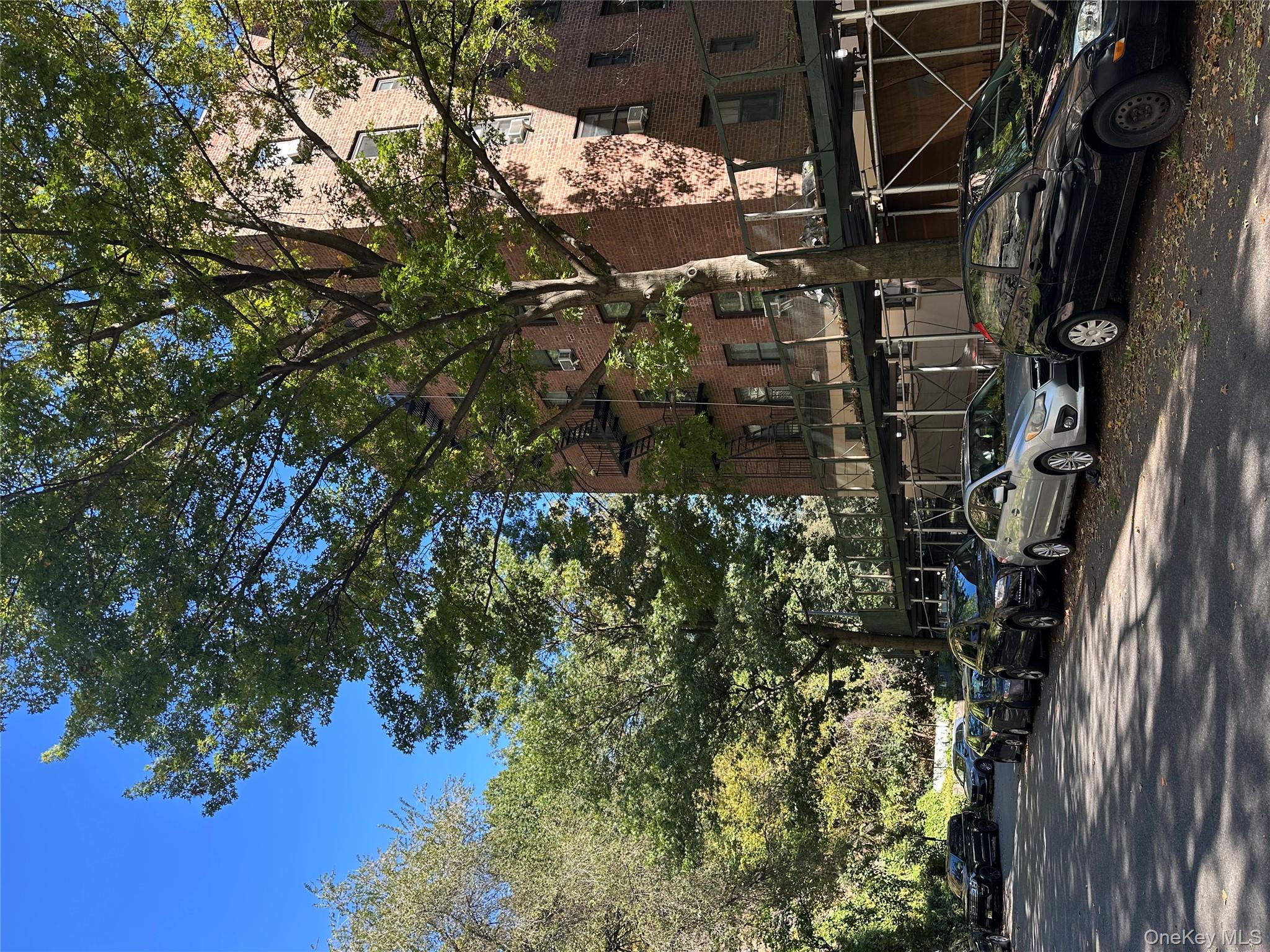 #2 photo, 295 Bennett Avenue, New York (Manhattan) , NY 10040