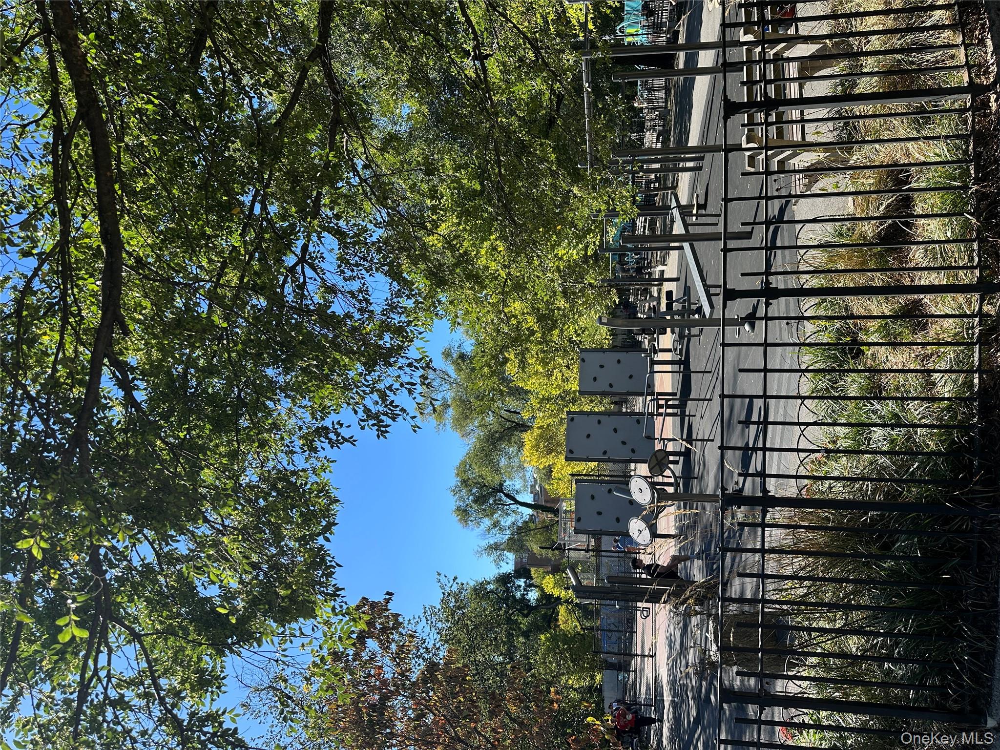 #9 photo, 295 Bennett Avenue, New York (Manhattan) , NY 10040