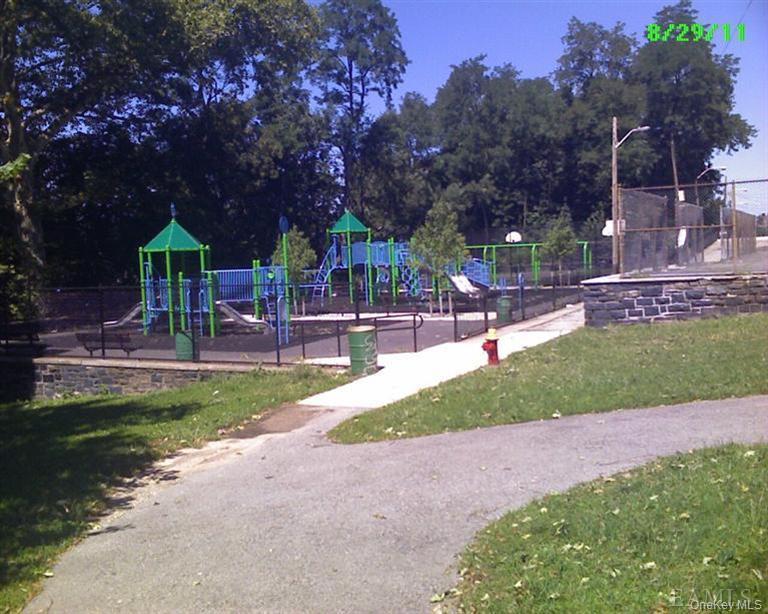 #8 photo, 222 Buena Vista Avenue, Yonkers , NY 10701