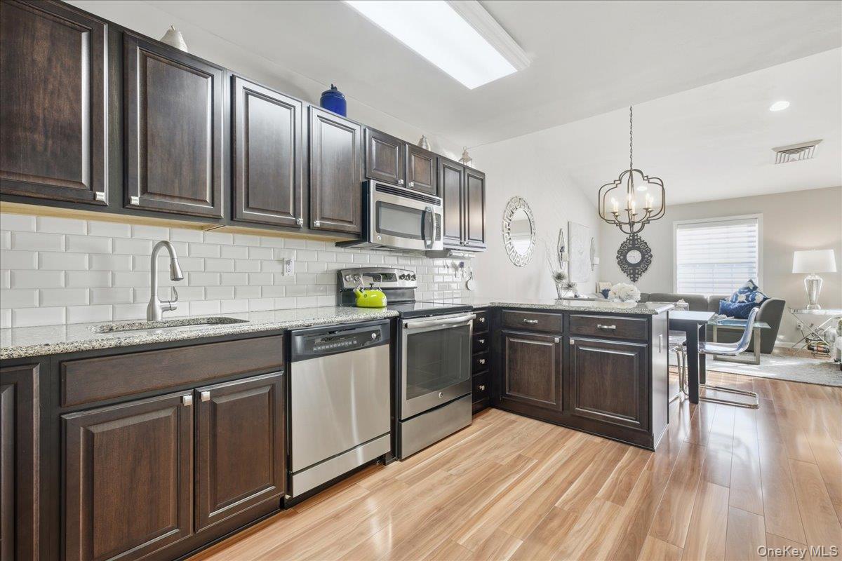 #11 photo, 1138 Willow Lane, ナッソー郡 Valley Stream , NY 11850