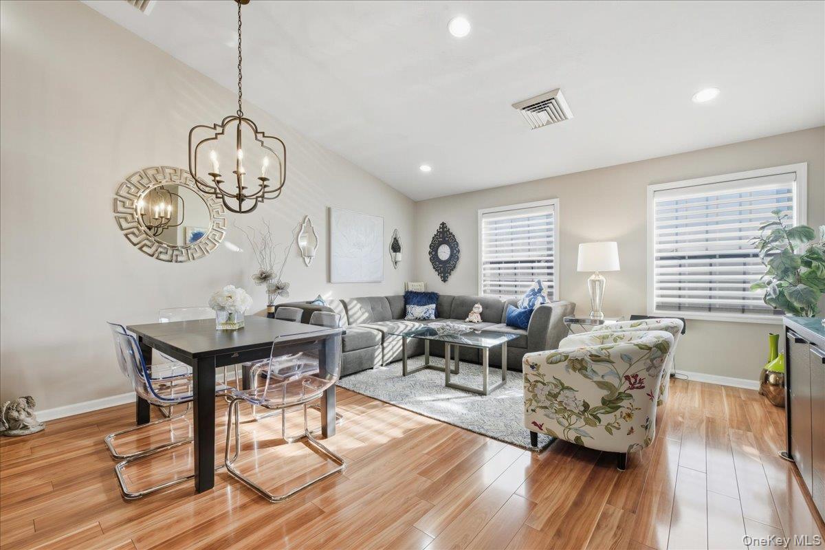 #4 photo, 1138 Willow Lane, ナッソー郡 Valley Stream , NY 11850