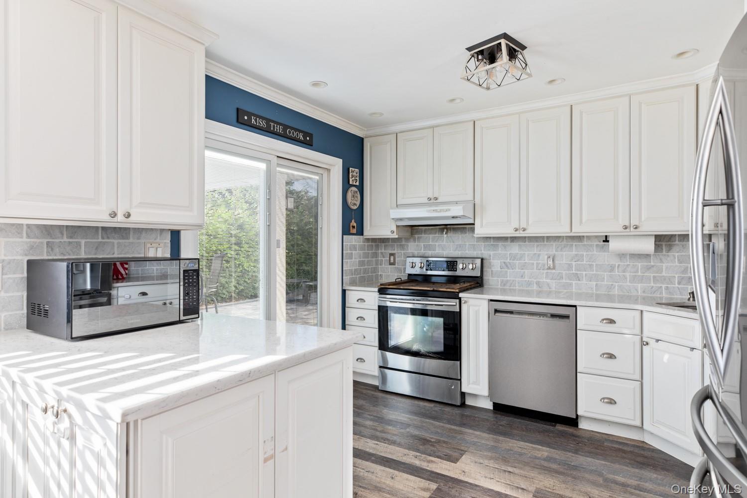 #10 photo, 19 Carson Lane, サフォーク郡 Medford , NY 11763