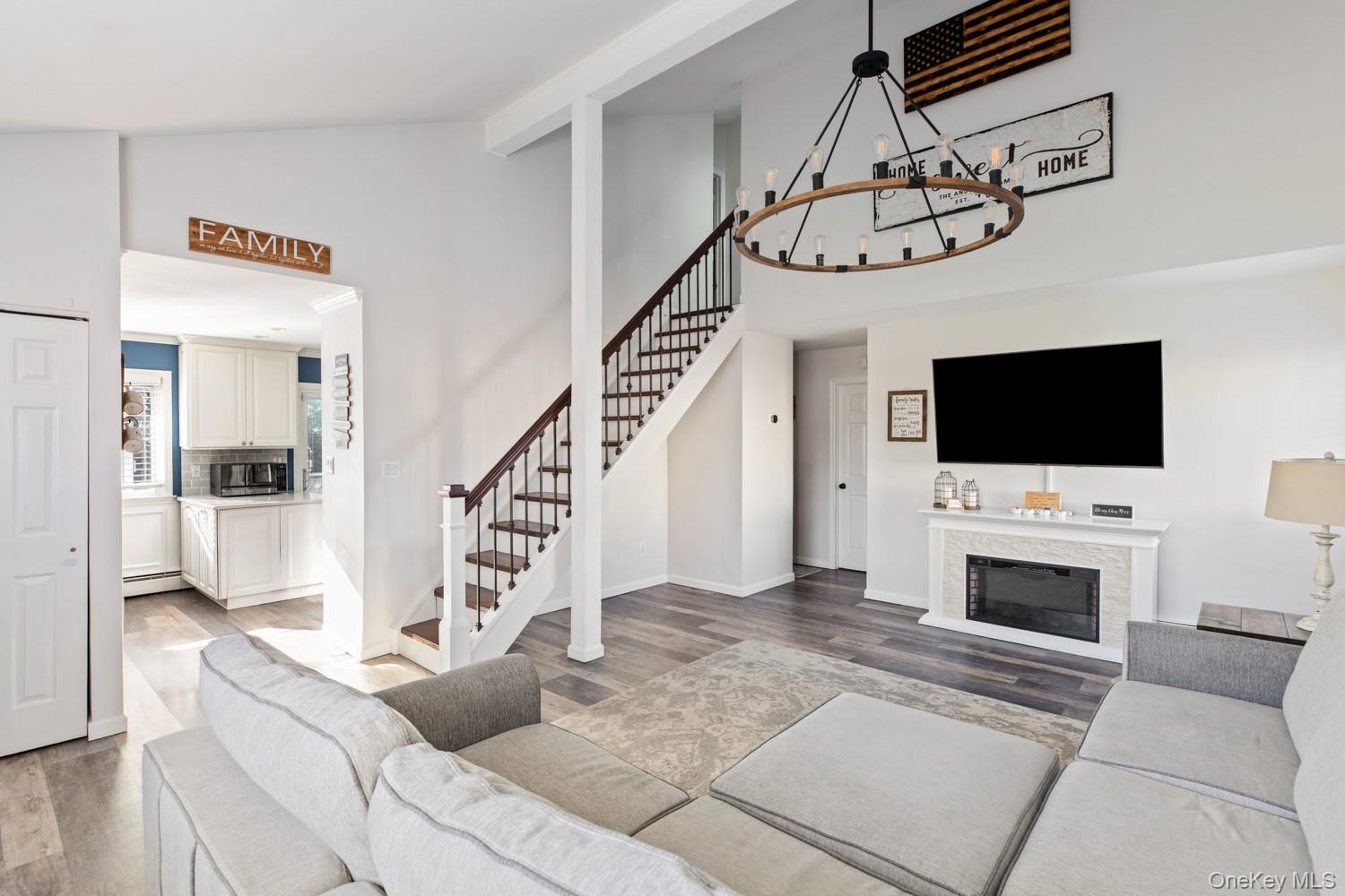 #7 photo, 19 Carson Lane, サフォーク郡 Medford , NY 11763