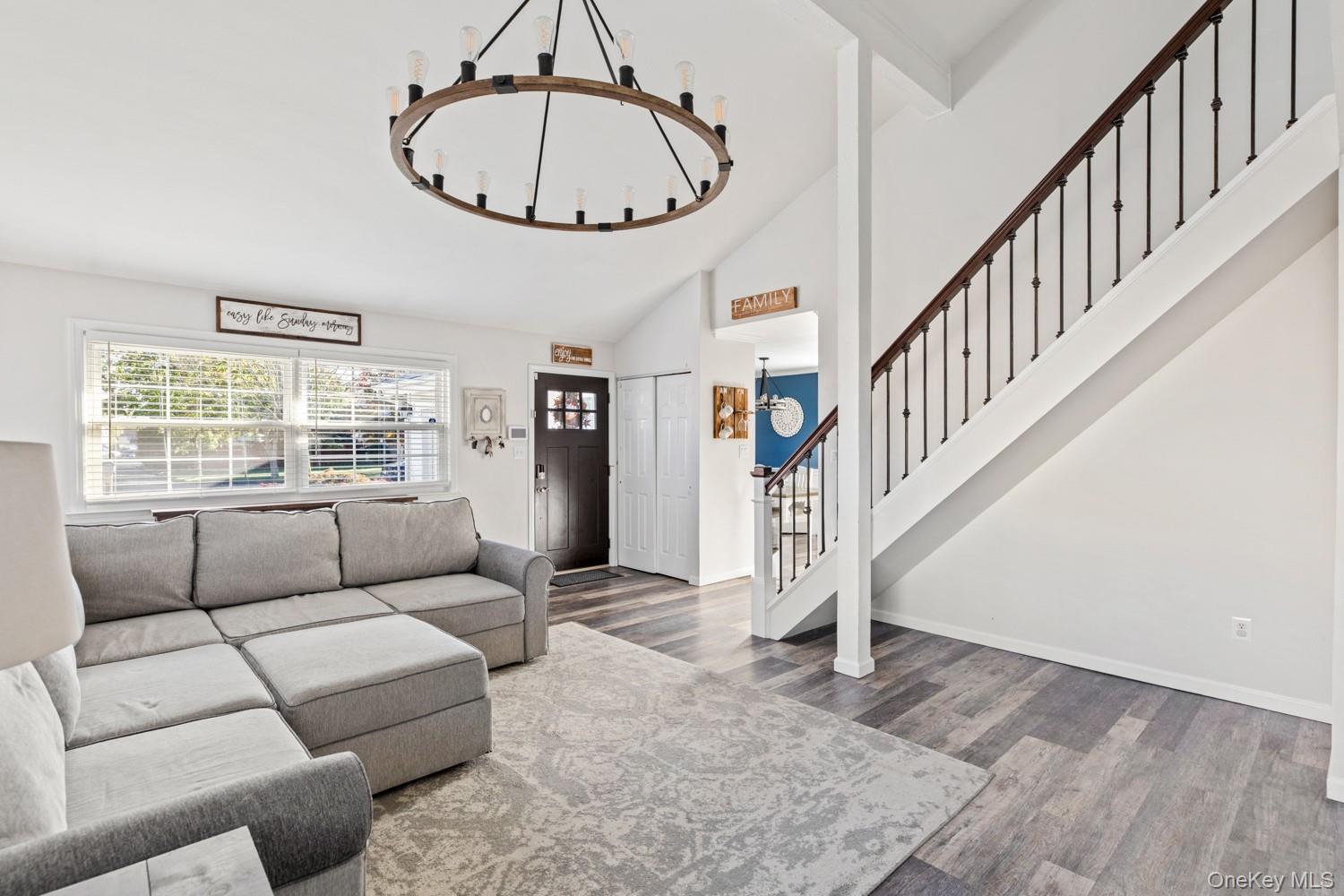 #8 photo, 19 Carson Lane, サフォーク郡 Medford , NY 11763