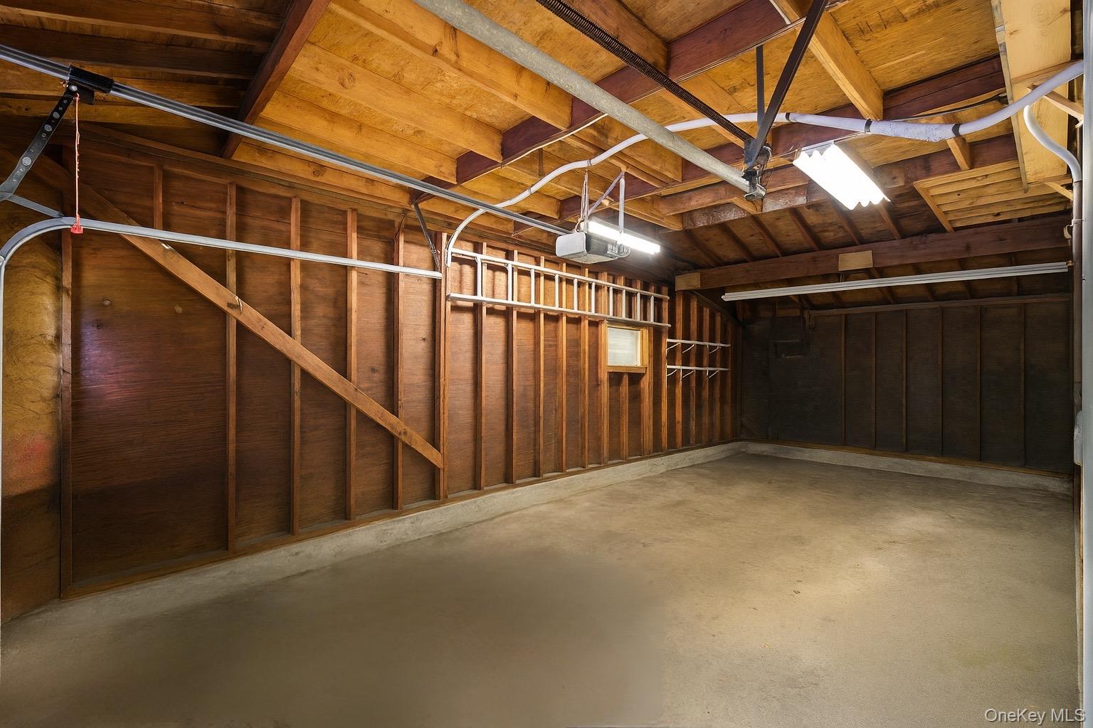 #20 photo, 347 Wading River Road, Manorville , NY 11949