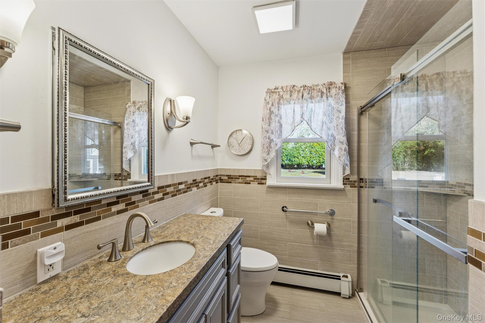 #14 photo, 15 Cedar Street, サフォーク郡 Center Moriches , NY 11934