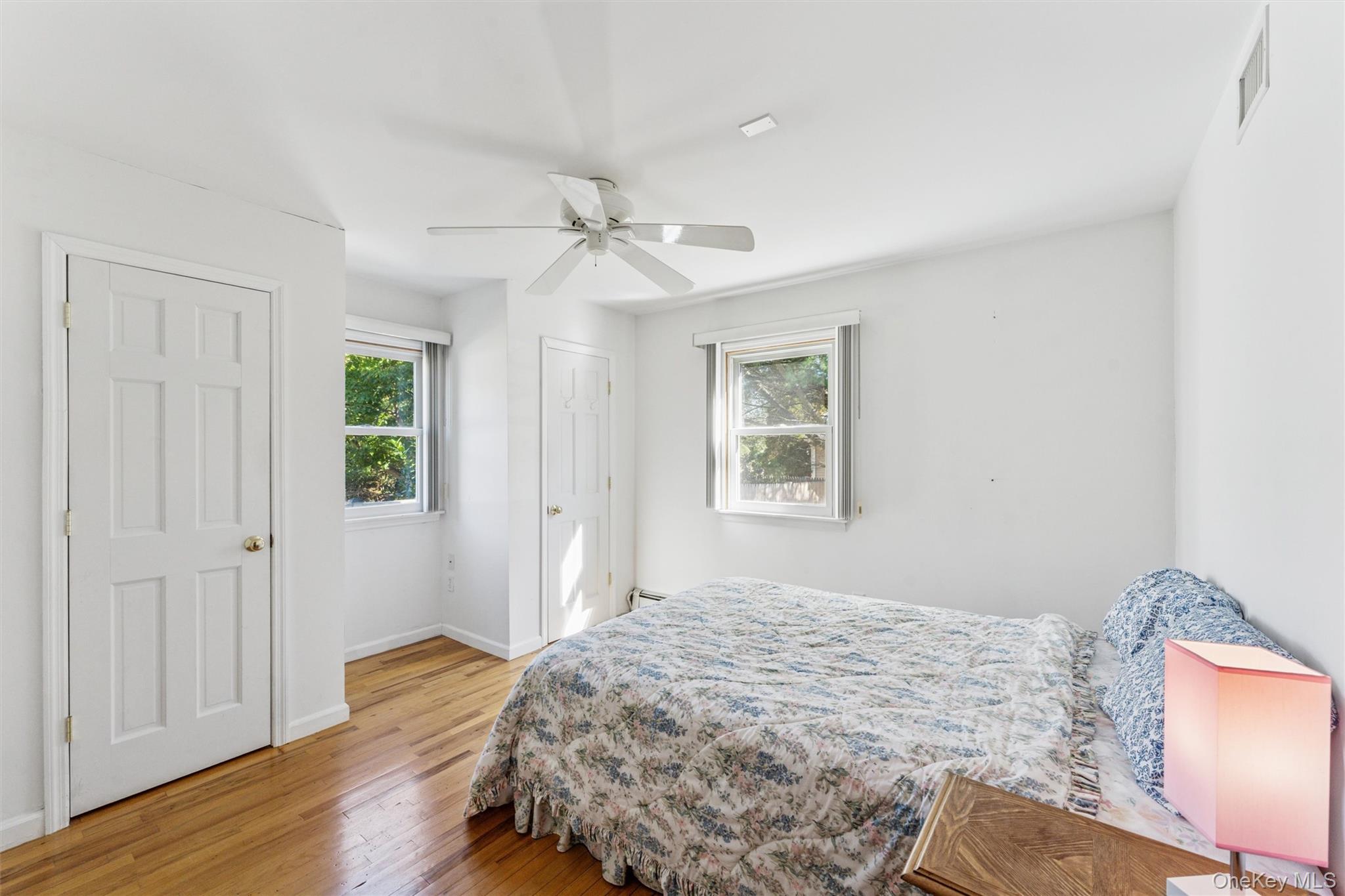 #15 photo, 15 Cedar Street, サフォーク郡 Center Moriches , NY 11934