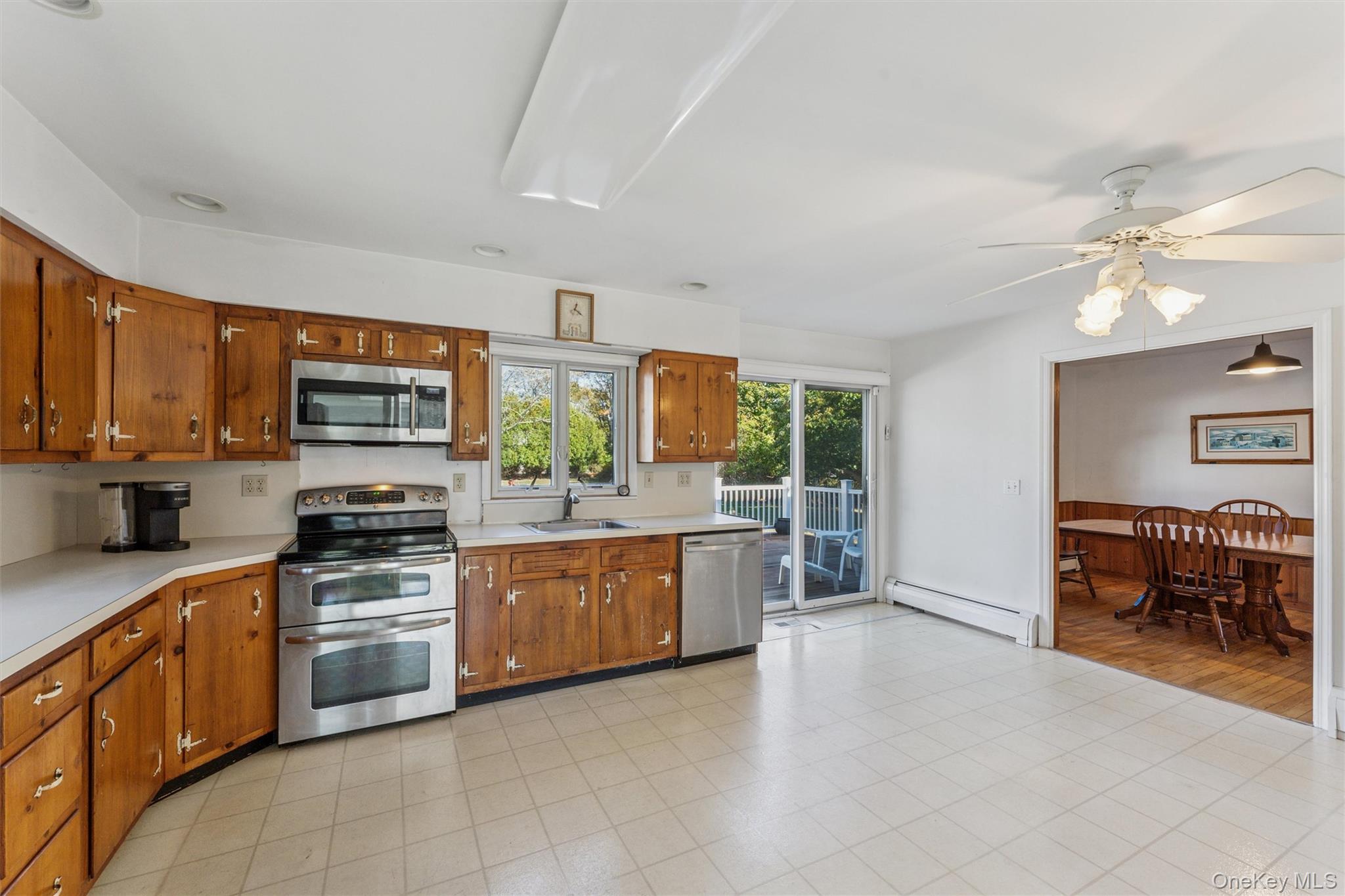 #6 photo, 15 Cedar Street, サフォーク郡 Center Moriches , NY 11934