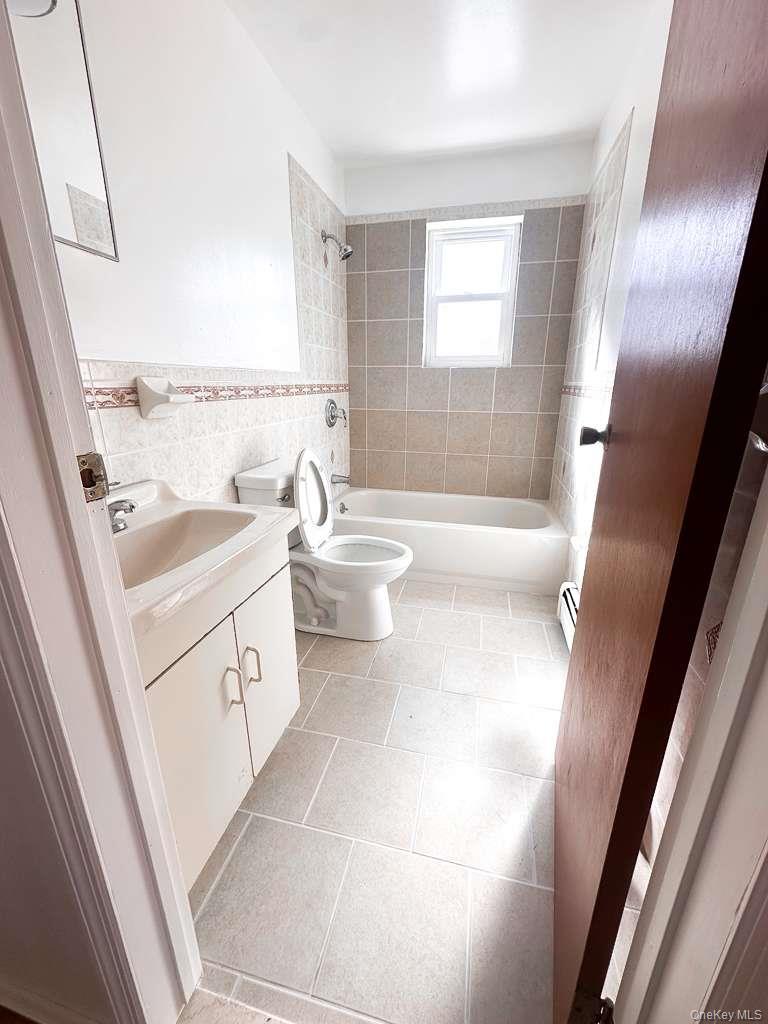 #11 photo, 19703 120th Avenue, クイーンズ区 Saint Albans , NY 11412