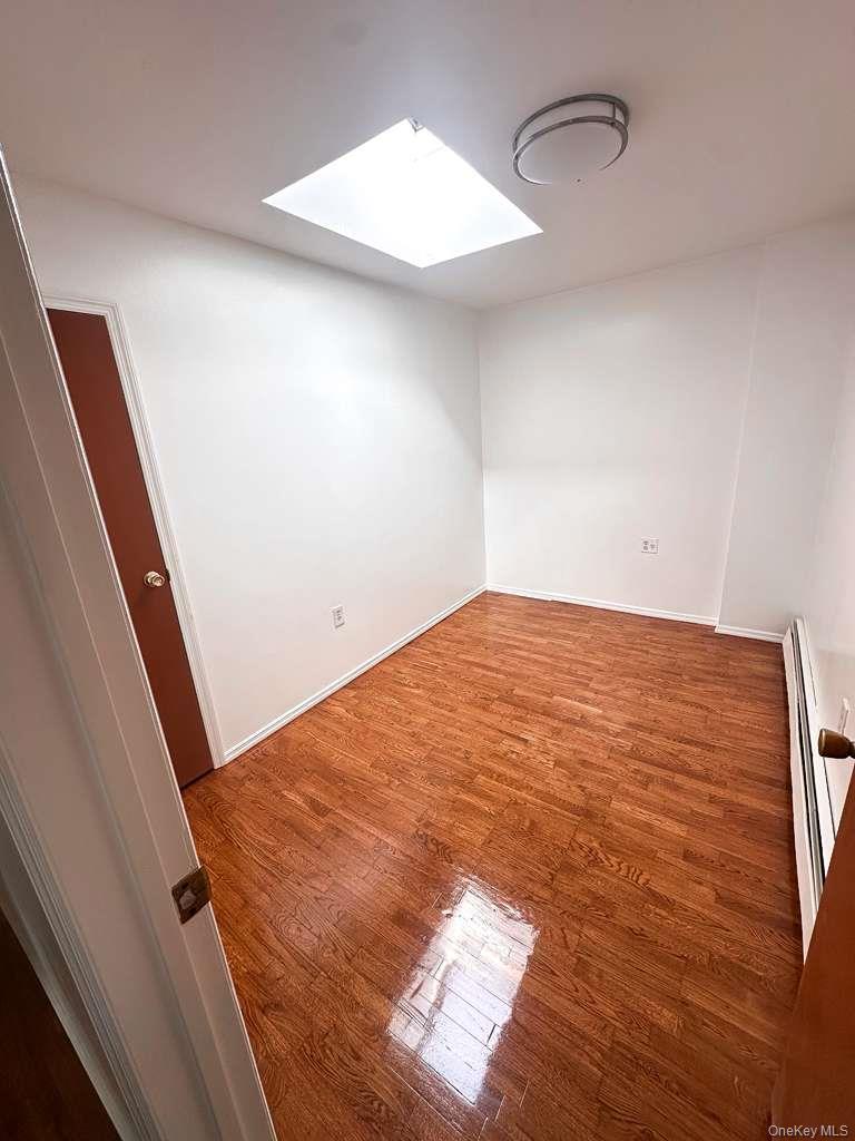 #5 photo, 19703 120th Avenue, クイーンズ区 Saint Albans , NY 11412