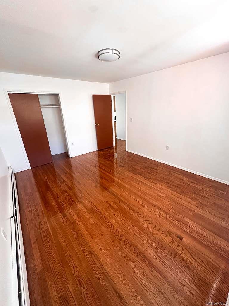 #8 photo, 19703 120th Avenue, クイーンズ区 Saint Albans , NY 11412