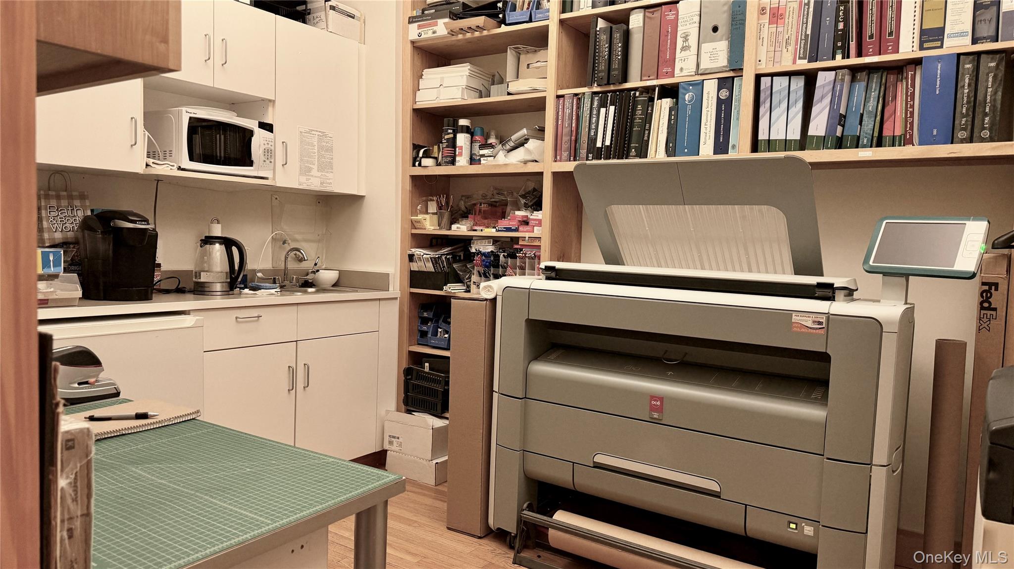 #4 photo, 566-568 Warburton Avenue, Hastings-on-Hudson , NY 10706