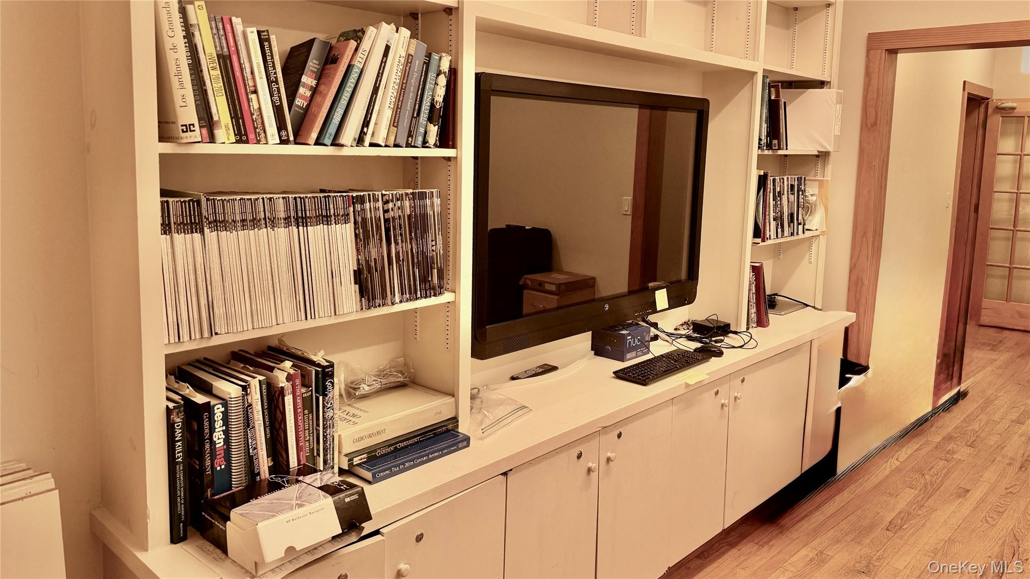 #6 photo, 566-568 Warburton Avenue, Hastings-on-Hudson , NY 10706