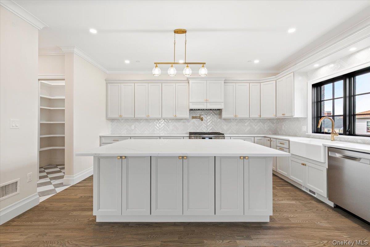 #4 photo, 93 Park Avenue, West Harrison , NY 10604