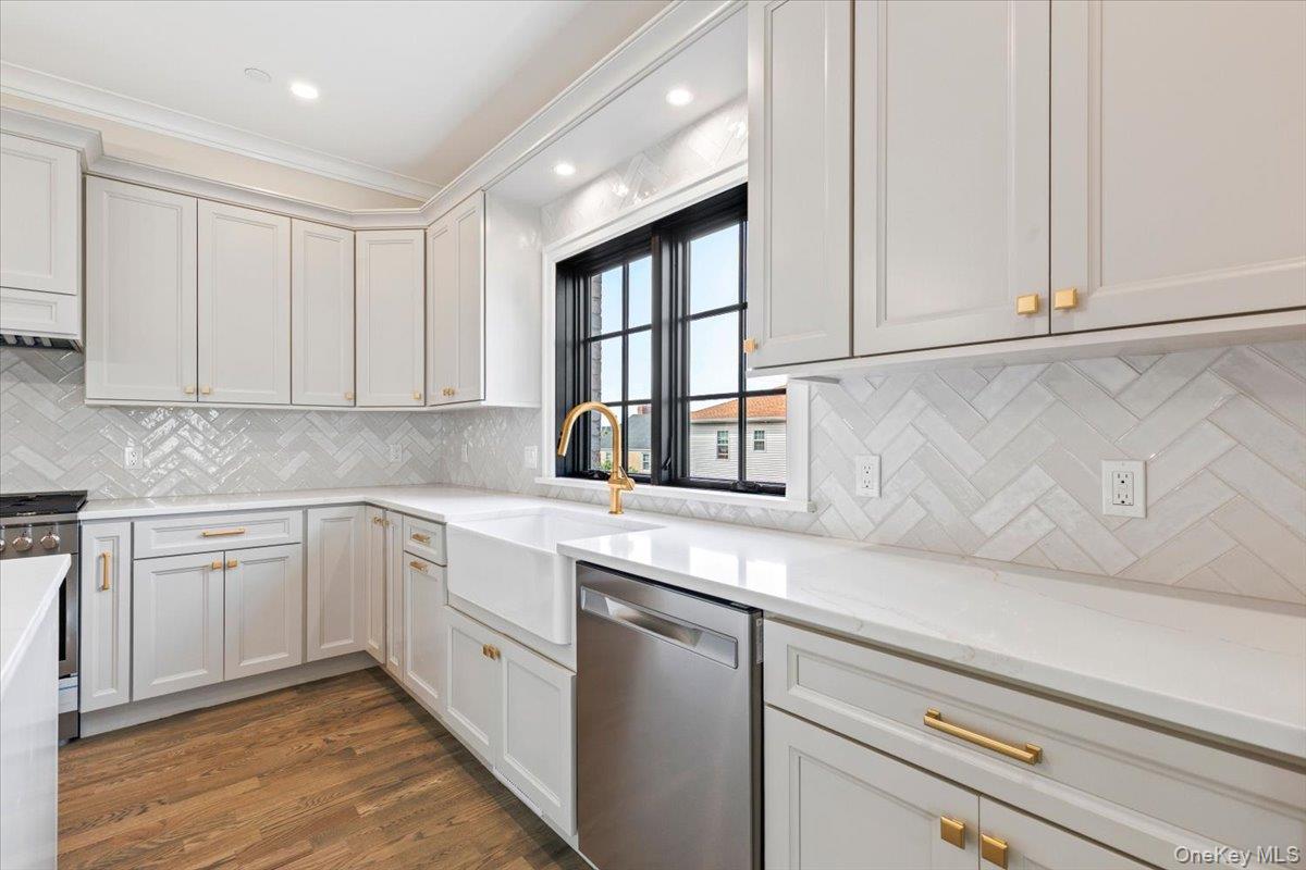 #5 photo, 93 Park Avenue, West Harrison , NY 10604