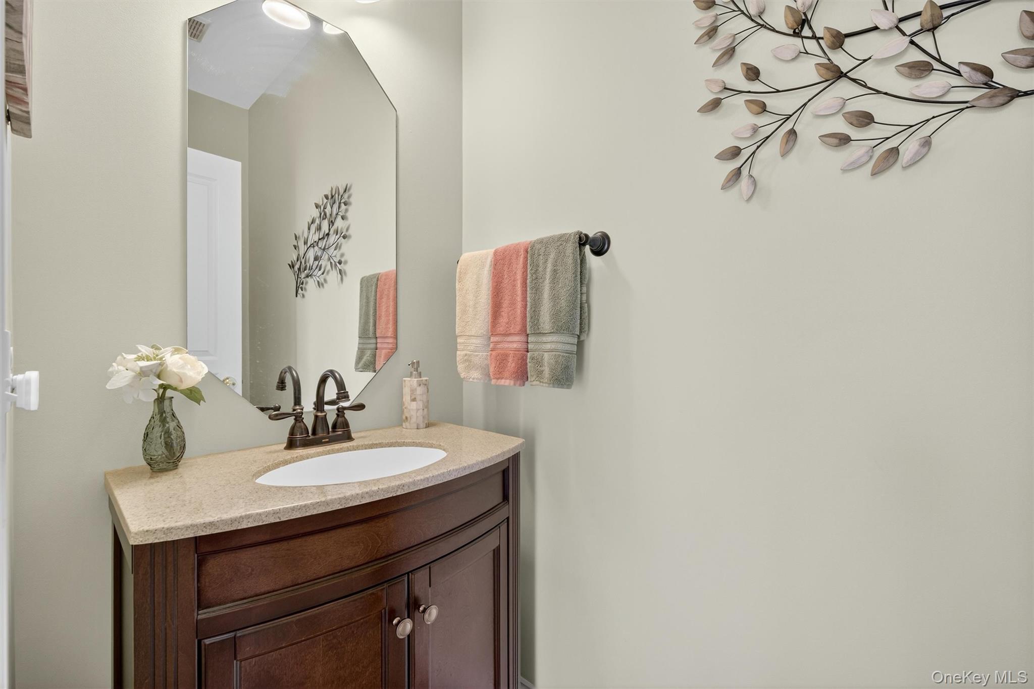 #11 photo, 15 Champlain Drive, 纽约州 Hopewell Junction , NY 12533