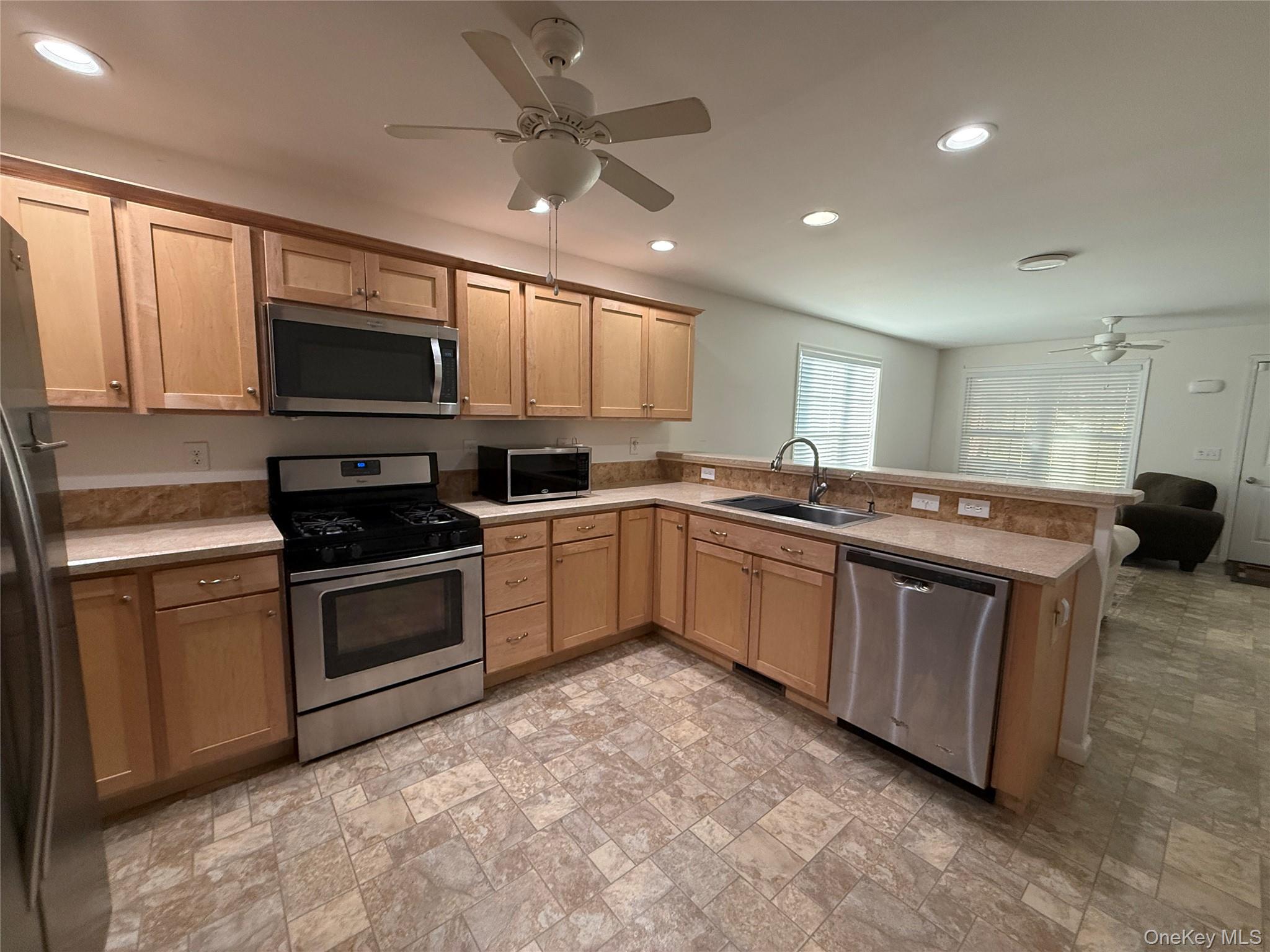 #5 photo, 223 Brittany Terrace, Rock Tavern , NY 12575