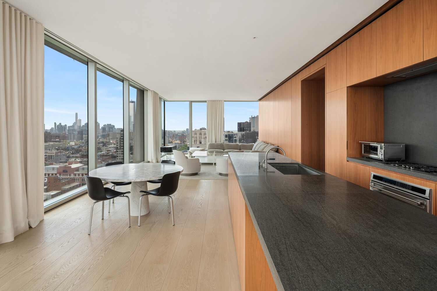 #14 photo, 215 CHRYSTIE Street, マンハッタン Lower East Side , NY 10002