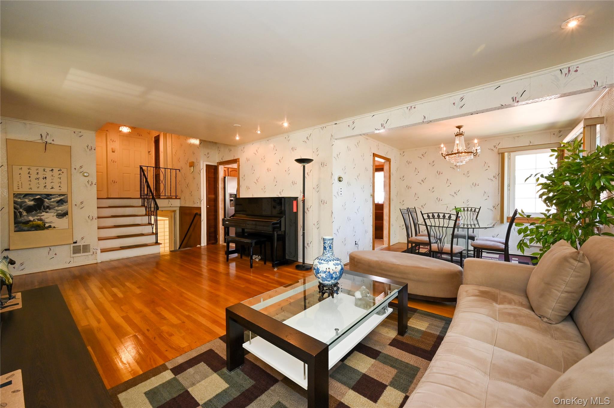 #2 photo, 2830 210th Street, Bayside , NY 11360