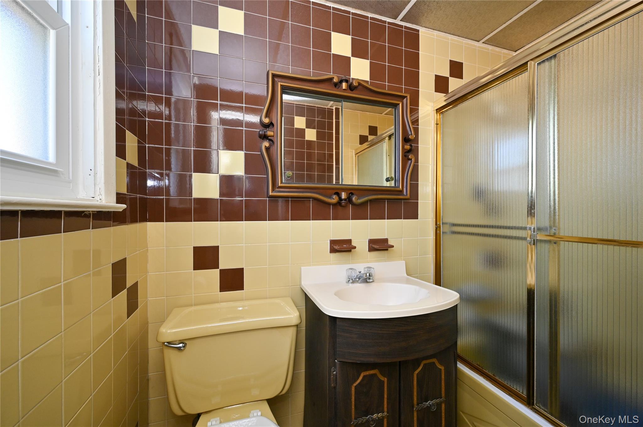 #9 photo, 2830 210th Street, Bayside , NY 11360