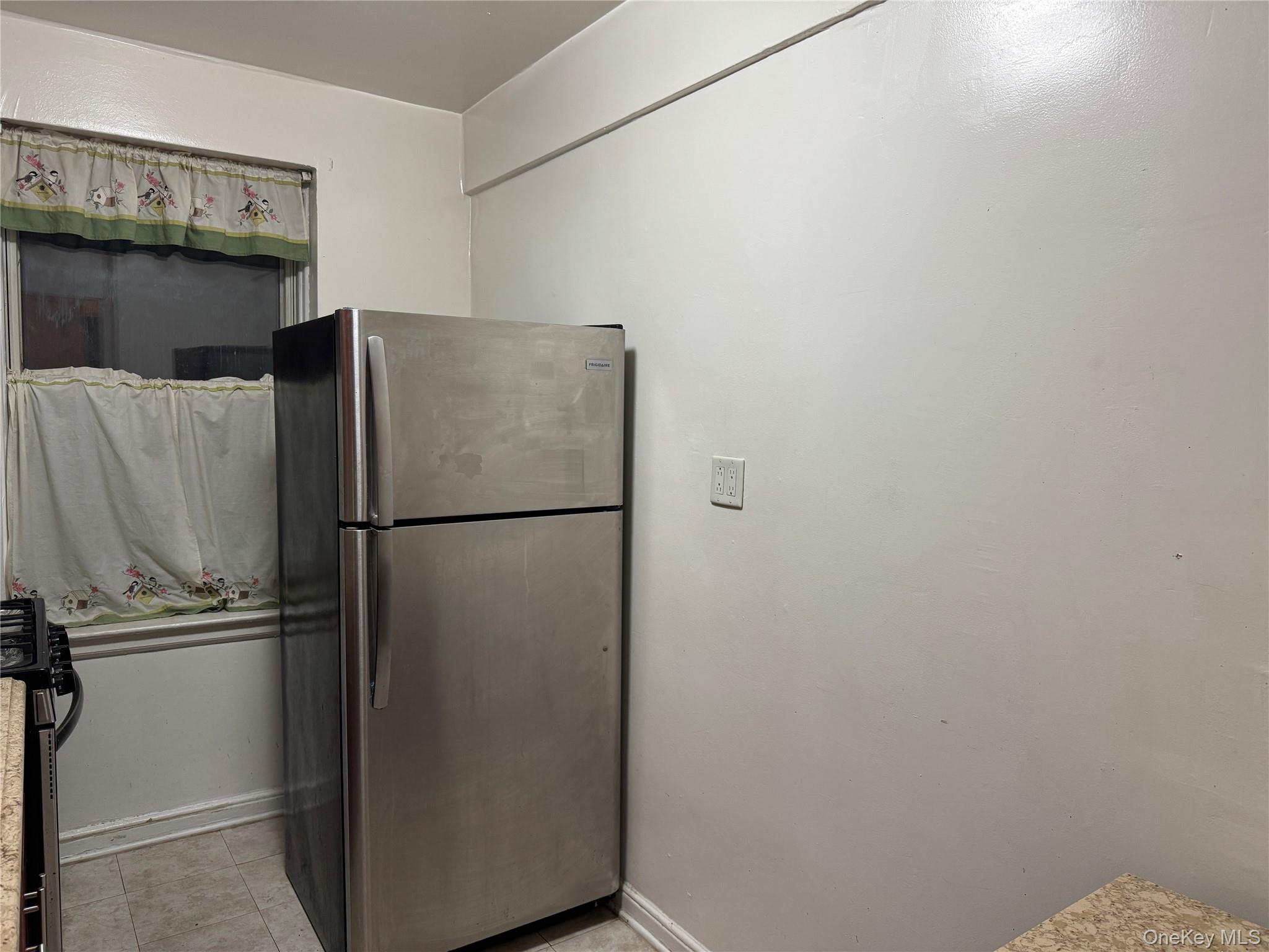 #6 photo, 141-17 78 Rd, クイーンズ区 Kew Garden Hills , NY 11367