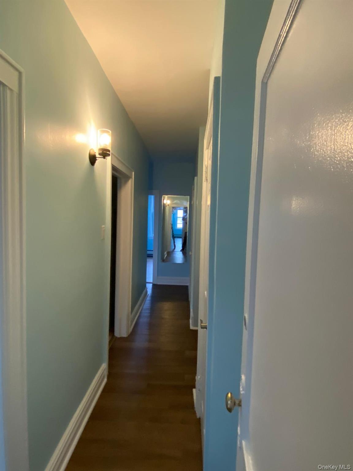 #10 photo, 69-46 Central Avenue, クイーンズ区 Ridgewood , NY 11385