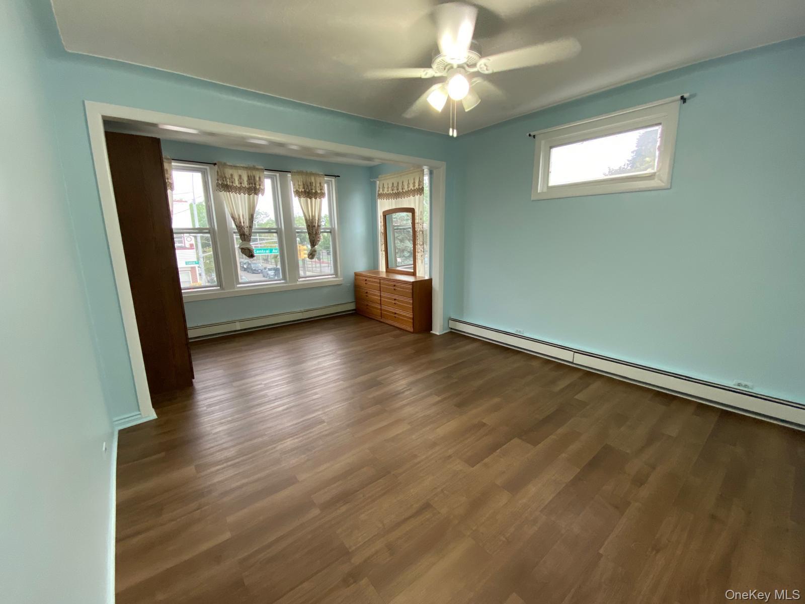 #3 photo, 69-46 Central Avenue, クイーンズ区 Ridgewood , NY 11385