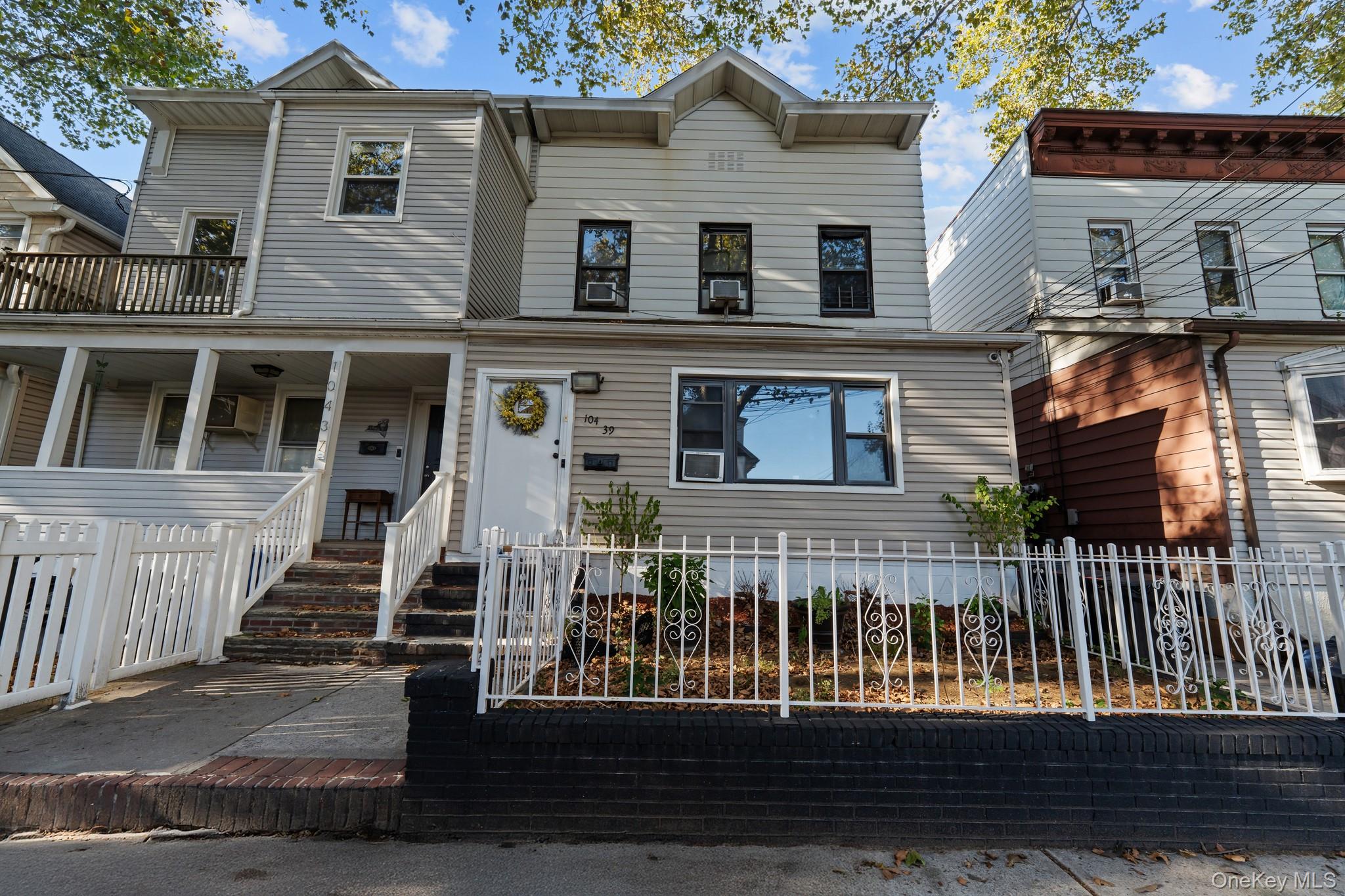 #1 photo, 10439 90th Avenue, クイーンズ区 Richmond Hill , NY 11418