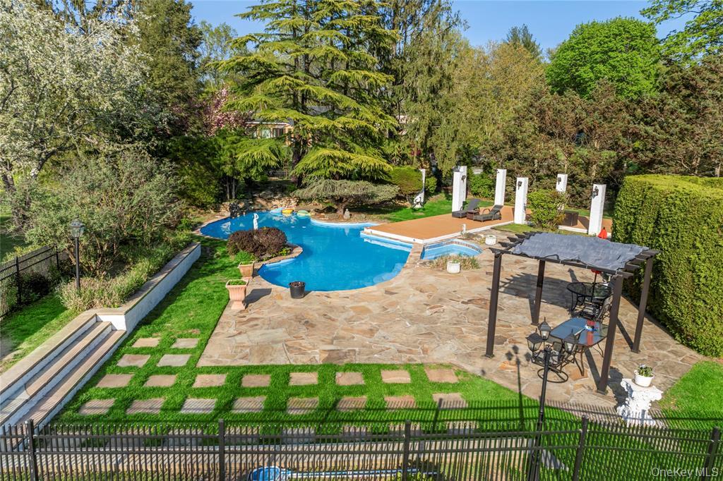 #17 photo, 8 Trusdale Drive, ナッソー郡 Old Westbury , NY 11568