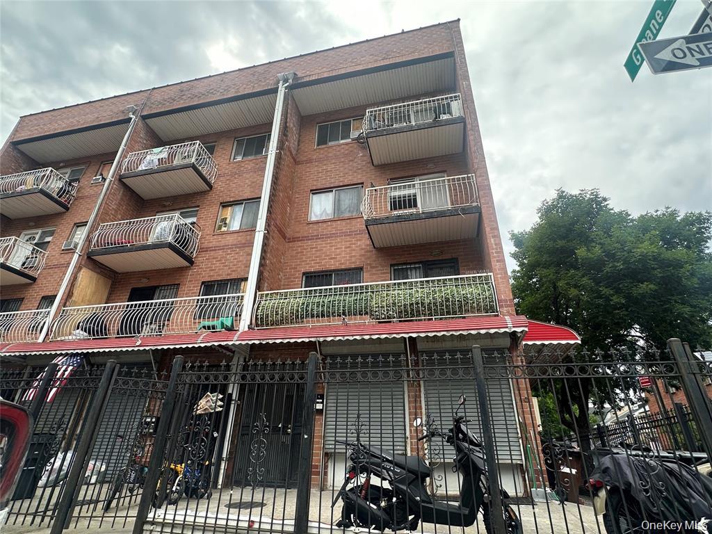 #1 photo, 85-45 Britton Avenue, クイーンズ区 Elmhurst , NY 11373