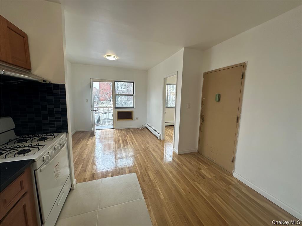 #15 photo, 85-45 Britton Avenue, クイーンズ区 Elmhurst , NY 11373