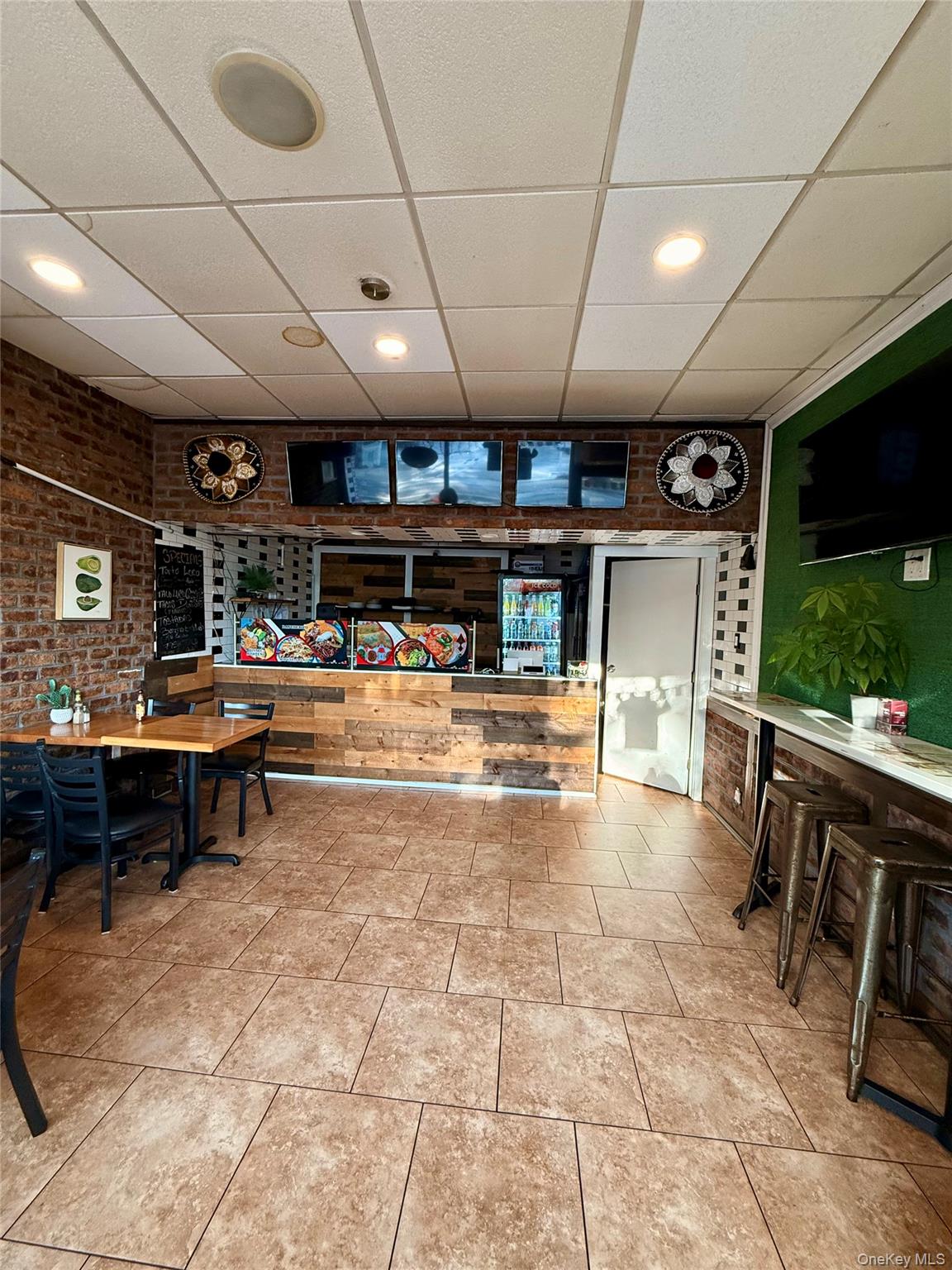 #4 photo, 465 Atlantic Avenue, ナッソー郡 East Rockaway , NY 11518