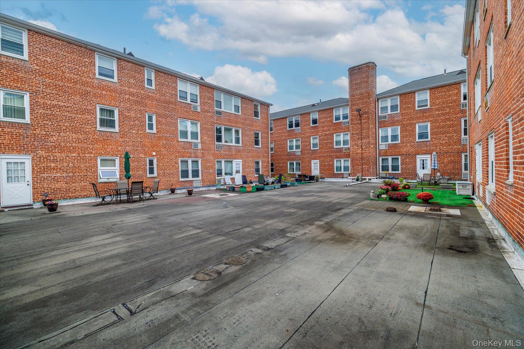 #19 photo, 280 Atlantic Avenue, ナッソー郡 East Rockaway , NY 11518